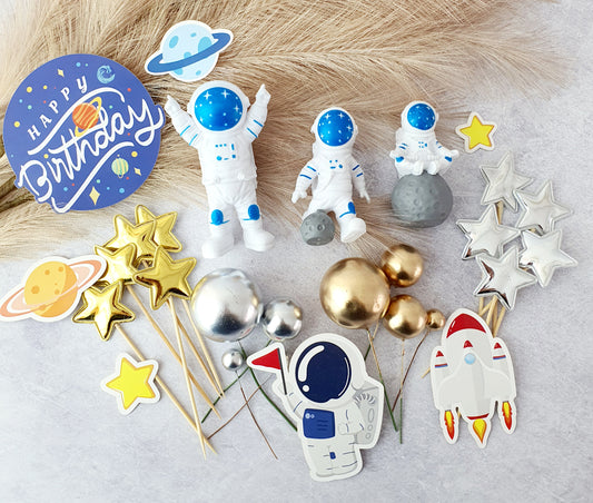 Spaceman & Decoration Set